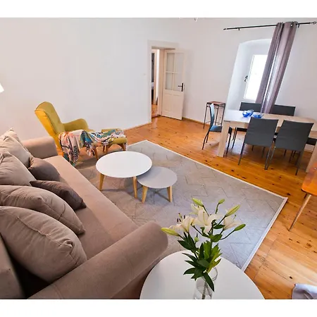 Peristil Loft