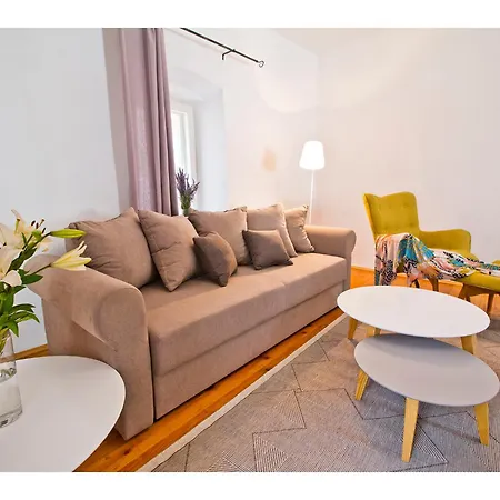 Lägenhet Peristil Loft Split