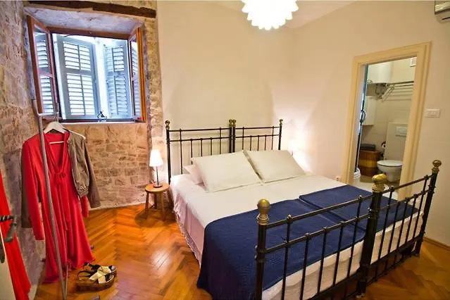 Peristil Loft Apartman Split