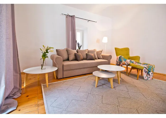 Peristil Loft Apartman *