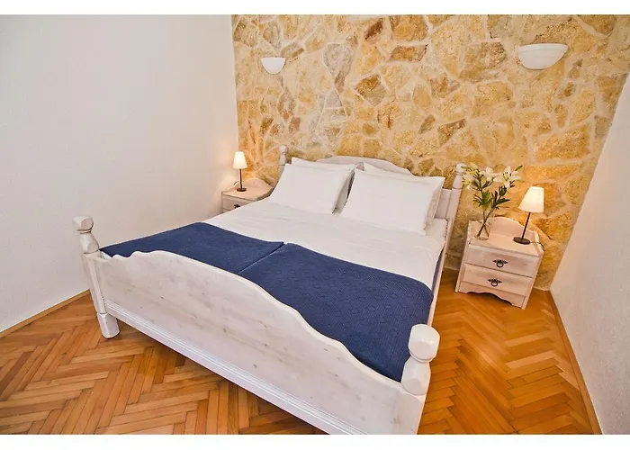 Peristil Loft *